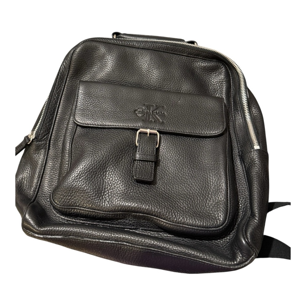 Calvin Klein Leather Backpack Black Pebbled CK Logo Flap Buckle K30513 NWT - Picture 2 of 7
